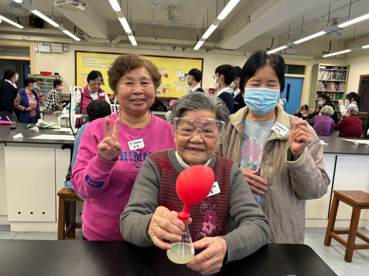 12月聖誕聯歡會 聖誕襪製作